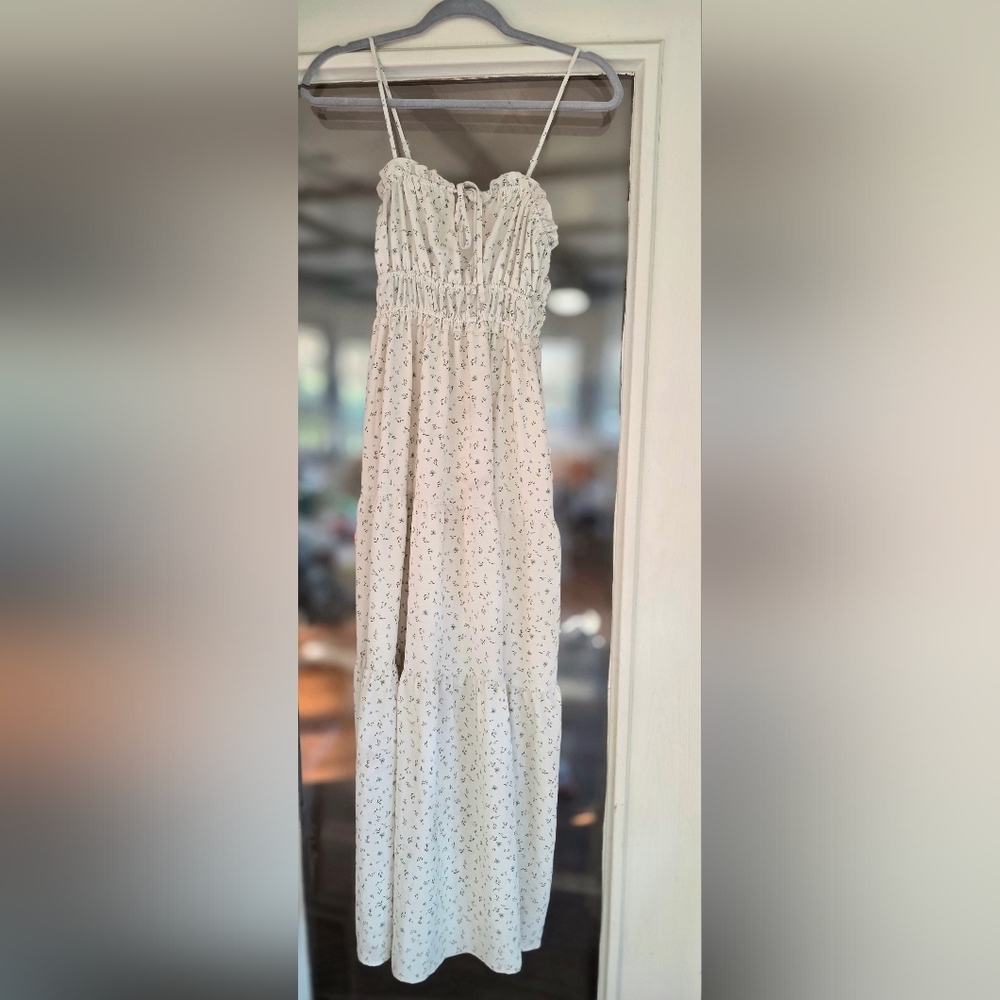 Mary & MO long Floral White Maxi Dress Sz Small